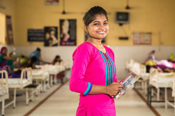 Sapna spends her days advising clients on their contraceptive options 2